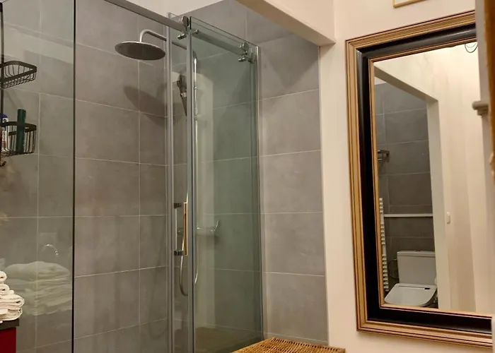 Tang Home-bordeaux Hyper Centre Bed & Breakfast 3*