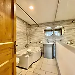 Tang Home-bordeaux Hyper Centre Bed and Breakfast Μπορντό