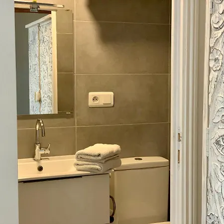 Tang Home-bordeaux Hyper Centre לינה וארוחת בוקר בורדו