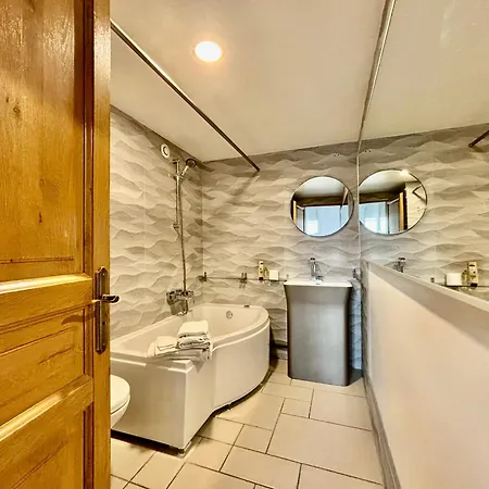 Tang Home-bordeaux Hyper Centre B&B 보르도