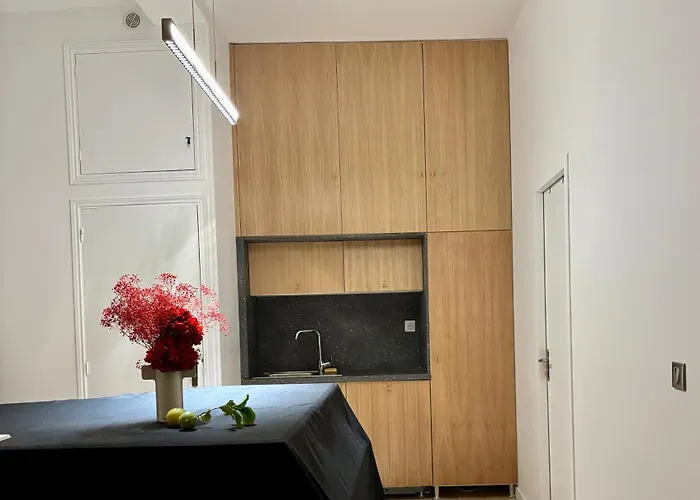 Tang Home-bordeaux Hyper Centre Bed and breakfast